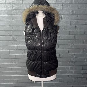 Discovery Womens Leopard Print Puffer Vest With Faux Fur Hood